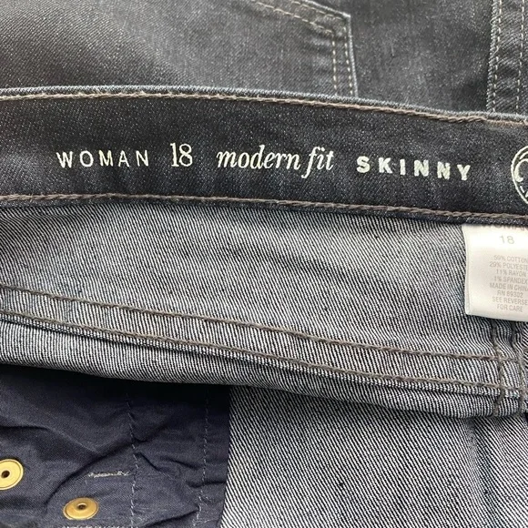 Dress Barn NWOT W62 Modern Fit Skinny Dark Wash Stretch Denim Jeans - Picture 5 of 8